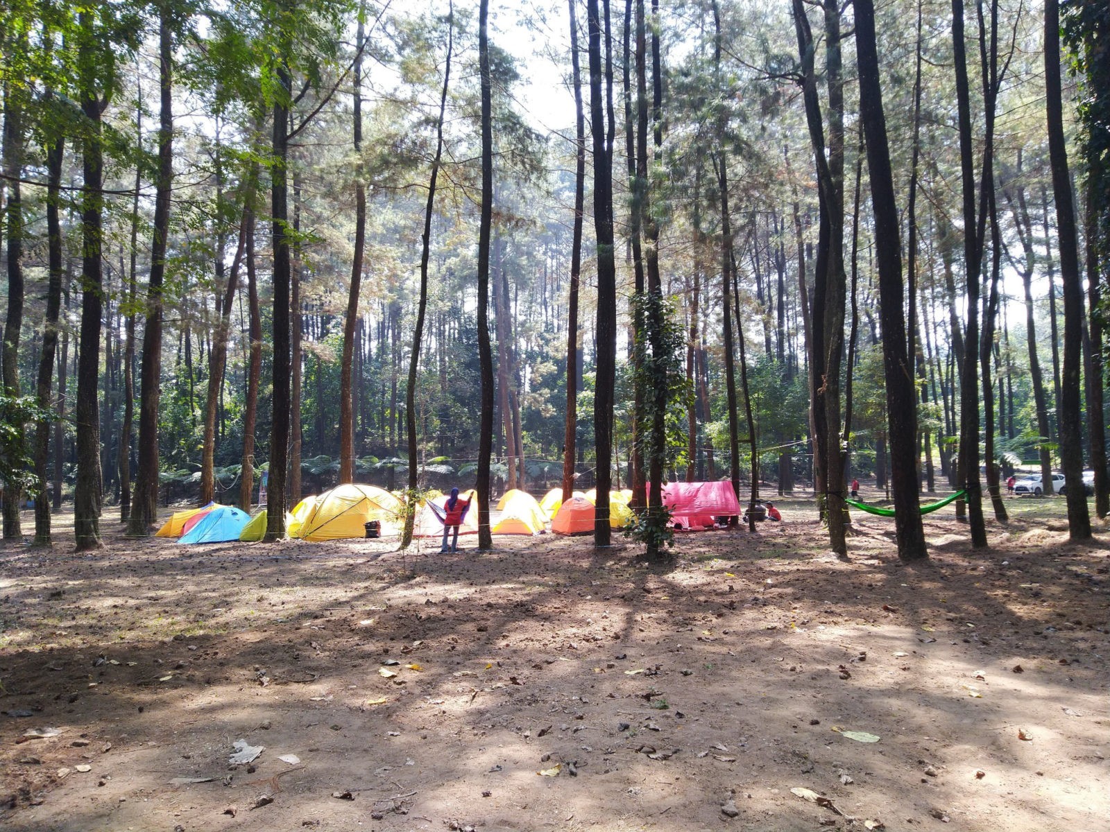 Sejumlah tenda di Bumi Perkemahan Awilega dekat Curug Cipeuteuy