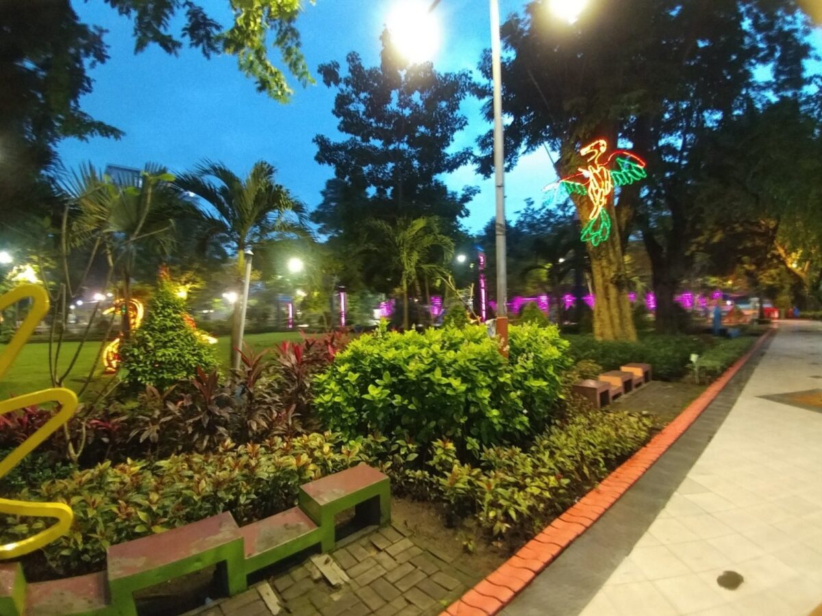 Taman Bungkul di Malam Hari