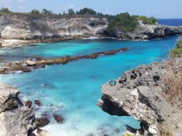 Eloknya Laut di Nusa Ceningan