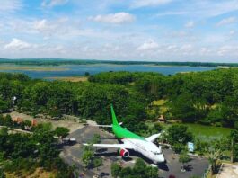 Pesawat Boeing yang Menjadi Icon di Wego Lamongan. Foto: Google Maps) / Zuan Andriyas Channel