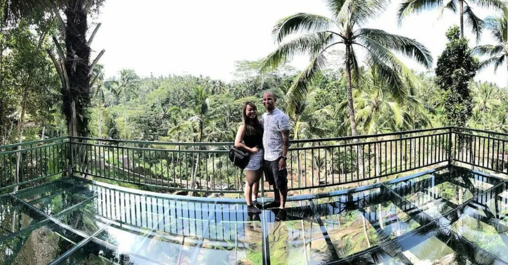 Menapaki teras kaca transparan di Terrace River Pool Swing Gianyar Bali - Terrace River Pool Swing