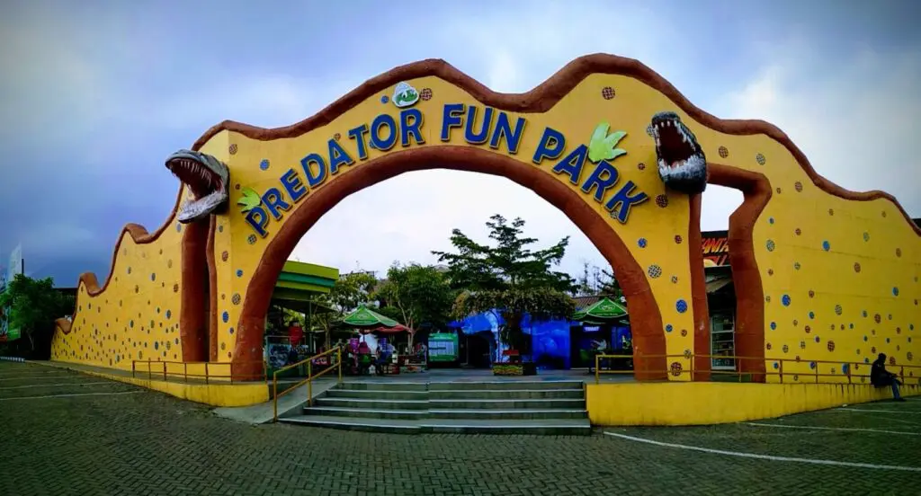 Pintu Masuk Predator Fun Park Batu. Foto: Google Maps / rizal iyoenk
