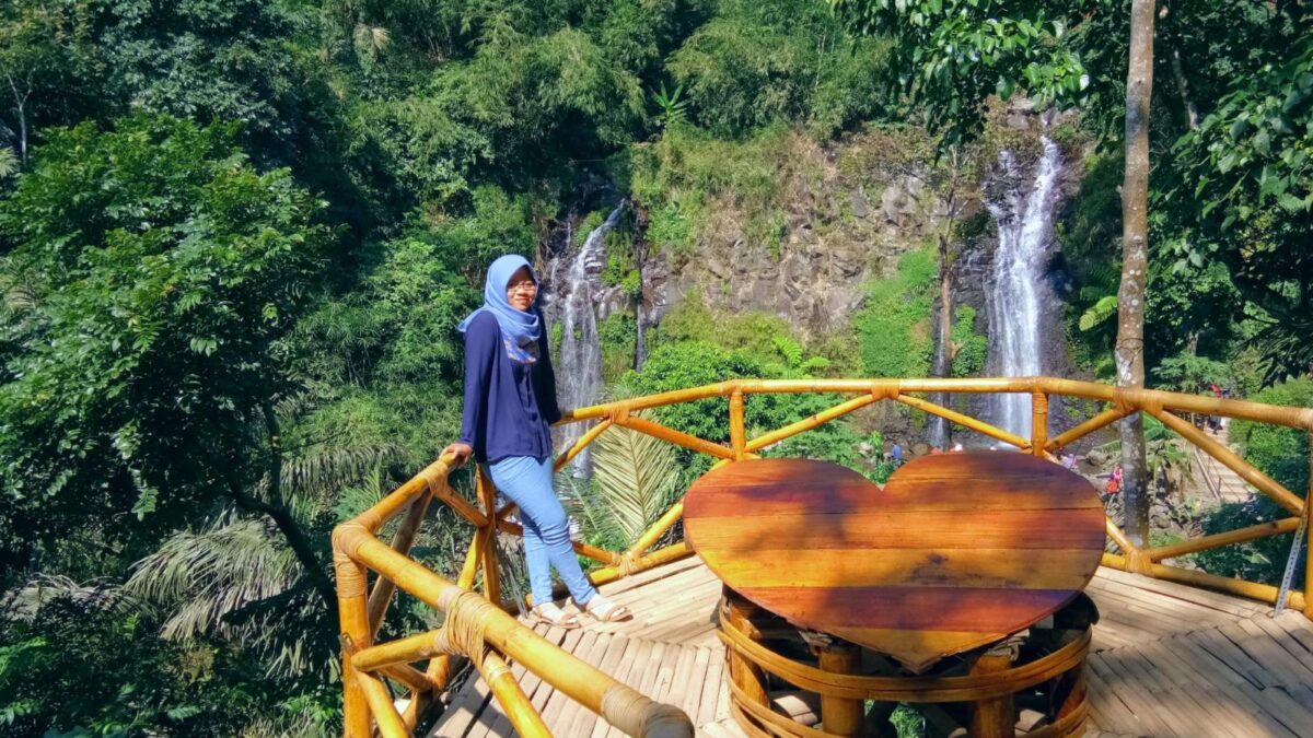 wahana foto air terjun pengantin ngawi