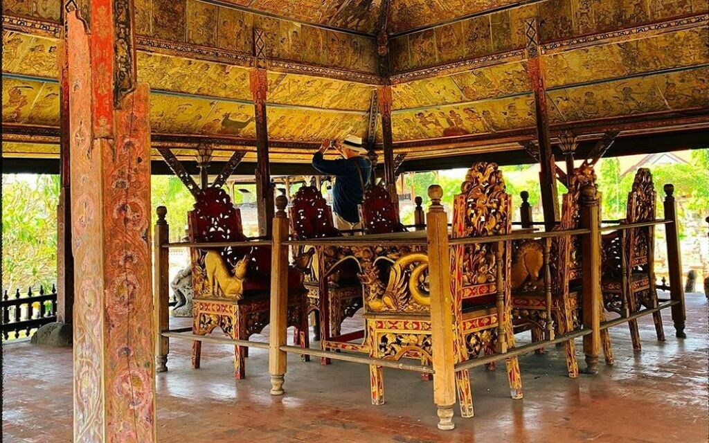 Bale Kertha Gosa merupakan bagian dari bangunan yang dijadikan sebagai pengadilan adat Kerajaan Klungkung pada masa lampau