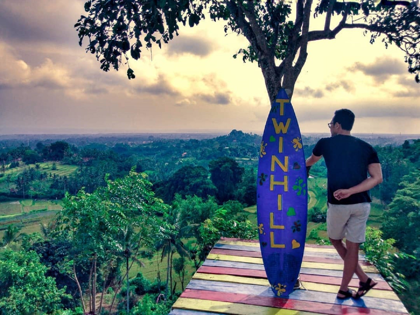 Twin Hill Gianyar Bali menawarkan pesona panorama dari ketinggian dan ragam spot foto menarik - dennydipayana