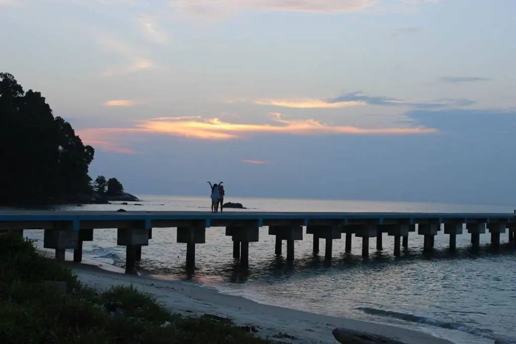 Menikmati suasana sore Pulau Berhala Tanjung Jabung Timur Jambi - pulauberhalajambi