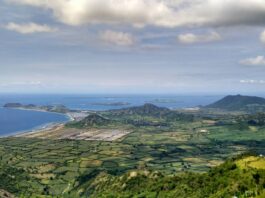 Pesona Keindahan dari Bukit Mantar