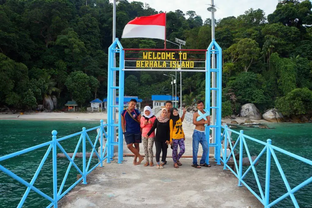 Pintu masuk Pulau Berhala Tanjung Jabung Timur Jambi - PUTRI SARI