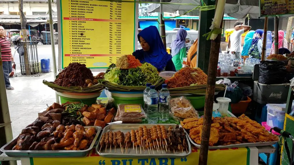 Wisata Kuliner di Pasar Beringharjo