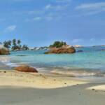 Pasir putih dan laut hijau toska Pulau Berhala Tanjung Jabung Timur Jambiarlan - foto : GoogleMaps/dahri