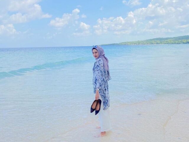 Pasir putih nan halus di Pantai Tanjung Bira Bulukumba Sulawesi Selatan - rjtandini