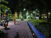 Suasana Malam di Taman Pelangi