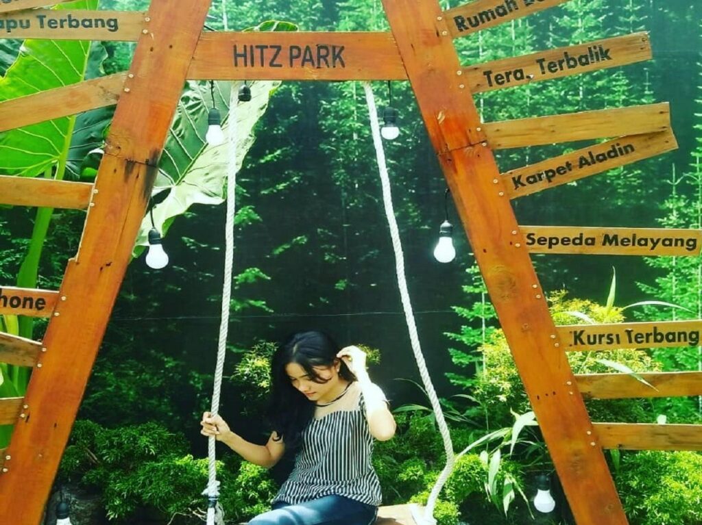 Berfose di Hitz Park Taman Selfie Binjai