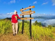 Kawasan Banda Banda Kebumen berlatar lautan awan