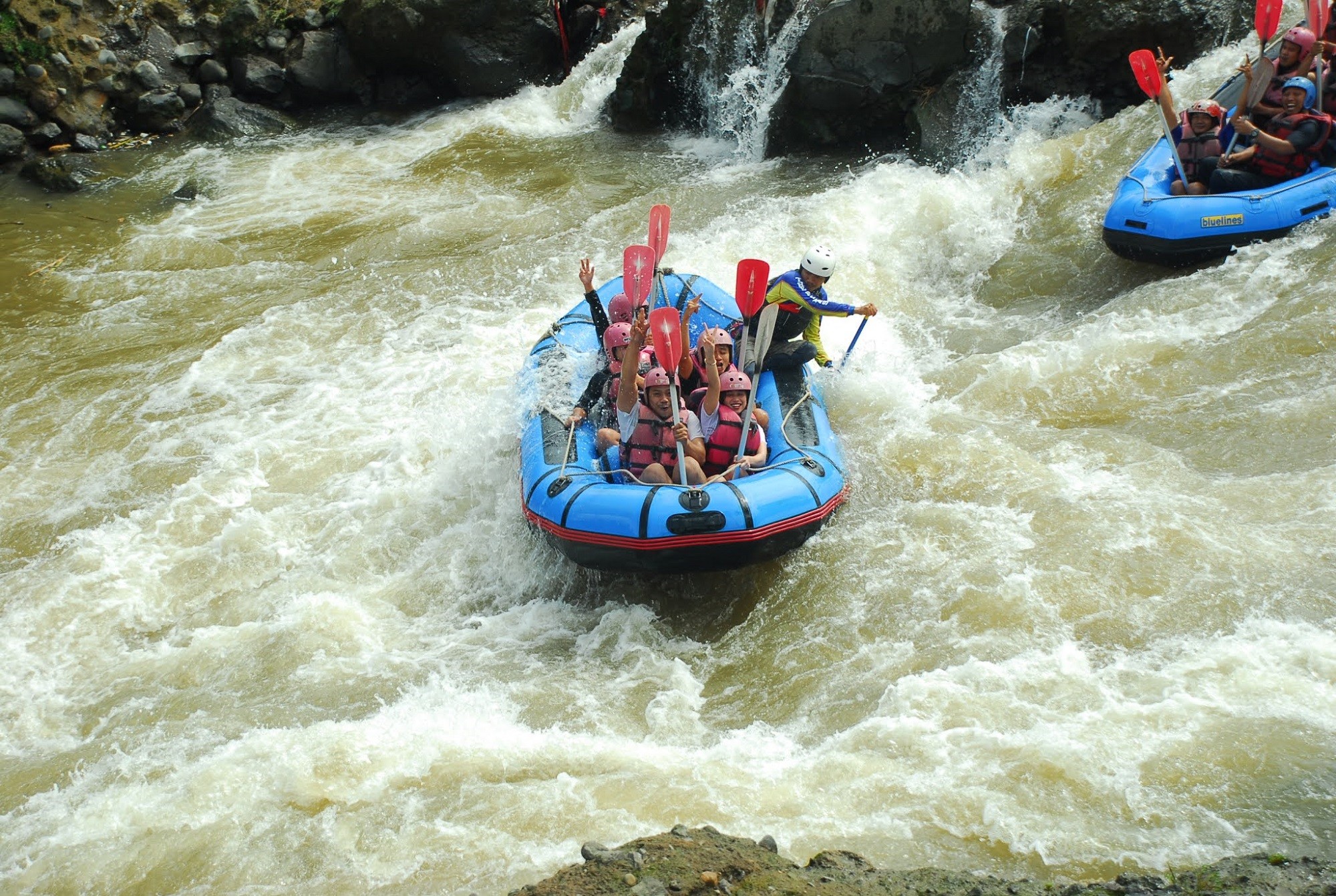 Rafting Seru di Sungai Serayu