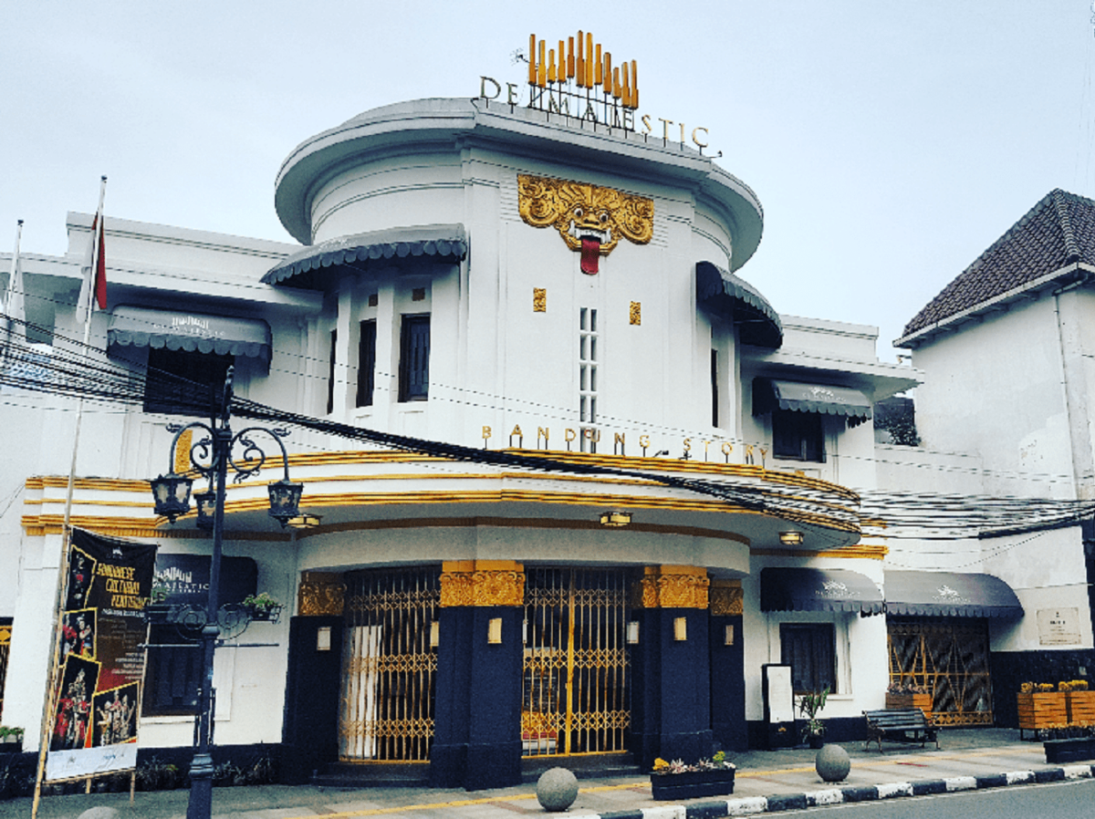Bangunan Bergaya Eropa di Jalan Braga.
