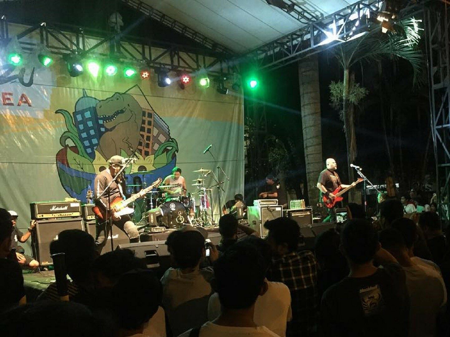 Pertunjukan musik yang digelar di Taman Ahmad Yani Medan Sumatera Utara - bss_soundmedan