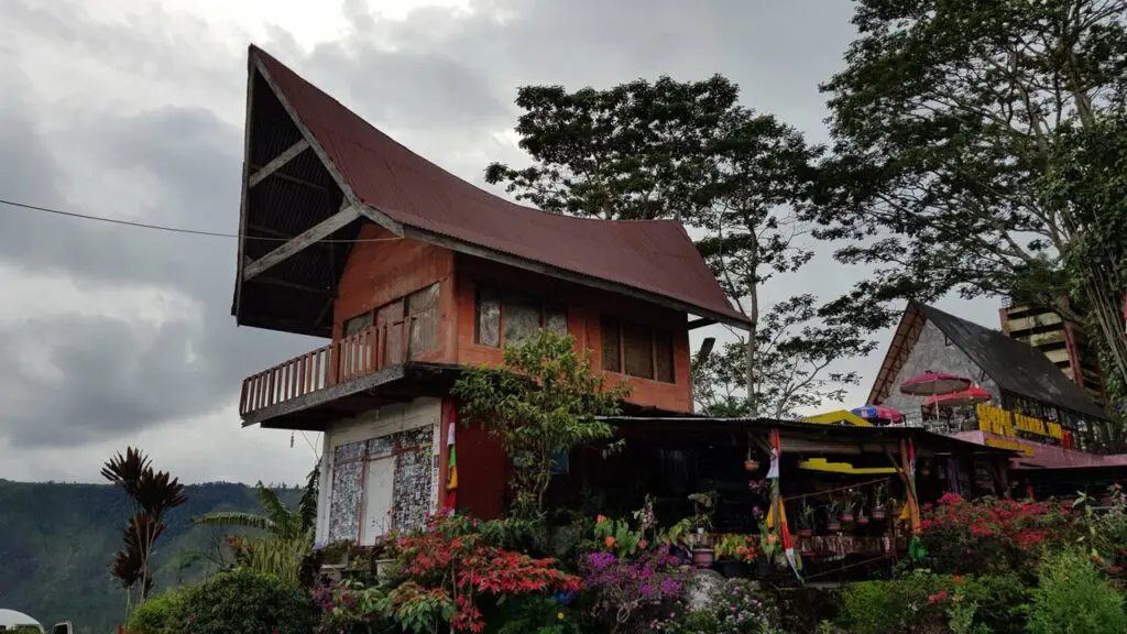Rest Area dekat Menara Pandang Tele