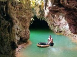 Aliran sungai di goa liang tapah