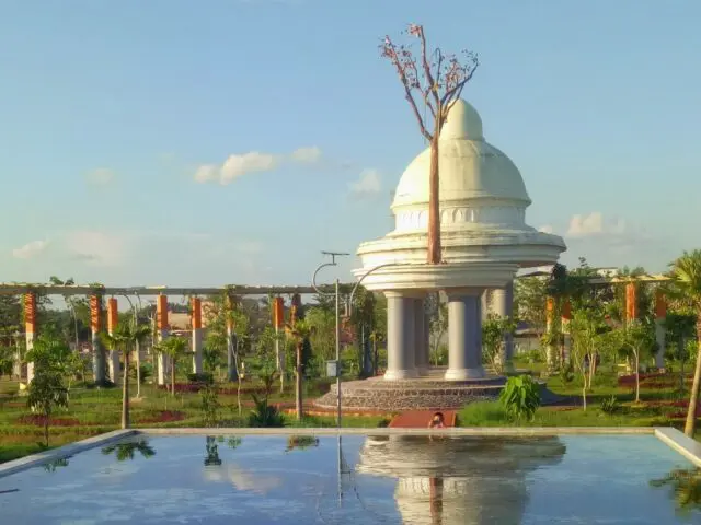 area taman tanjung bersinar park dengan kolam dan kubah
