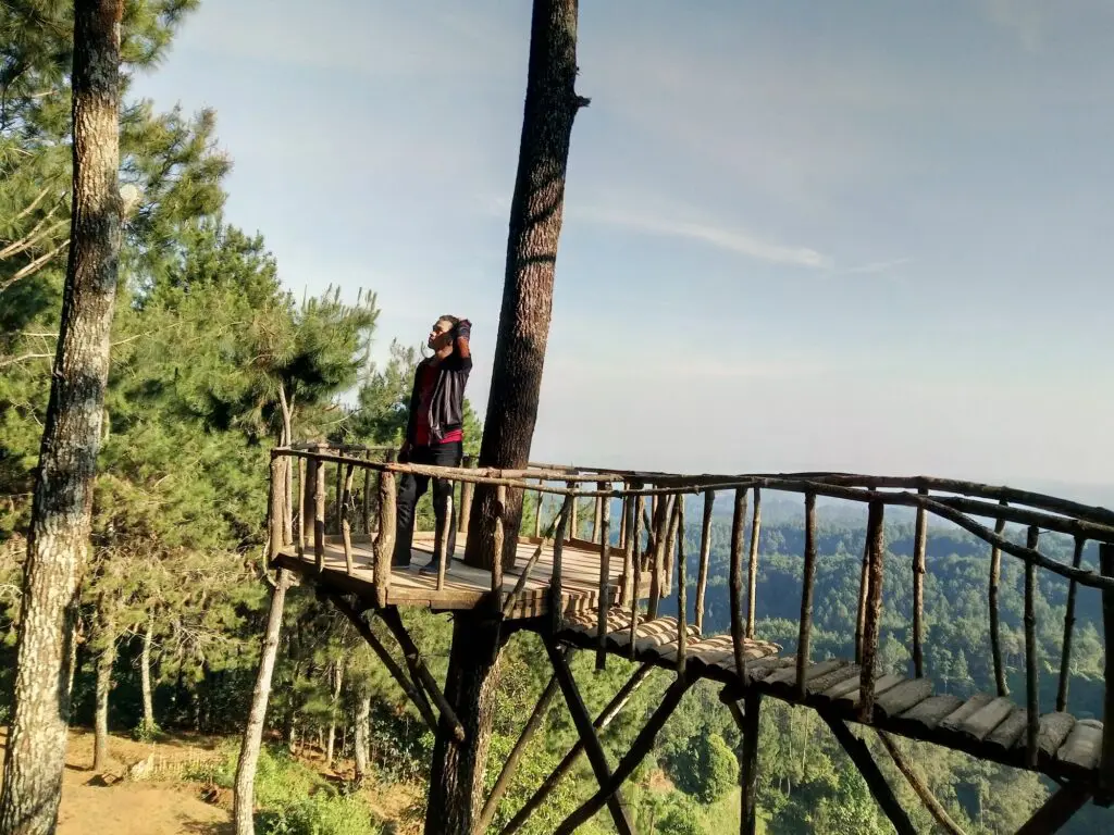 Gardu Pandang tempat Foto Terbaik untuk Mendapatkan Pemandangan