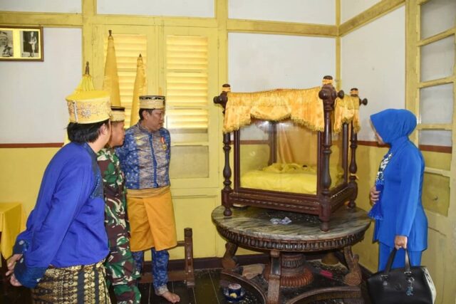 Wisata Budaya Di Istana Kerajaan Kesultanan Sambas - September 2024