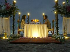 Pantai Romantis kerap dijadikan tempat untuk merayakan anniversary