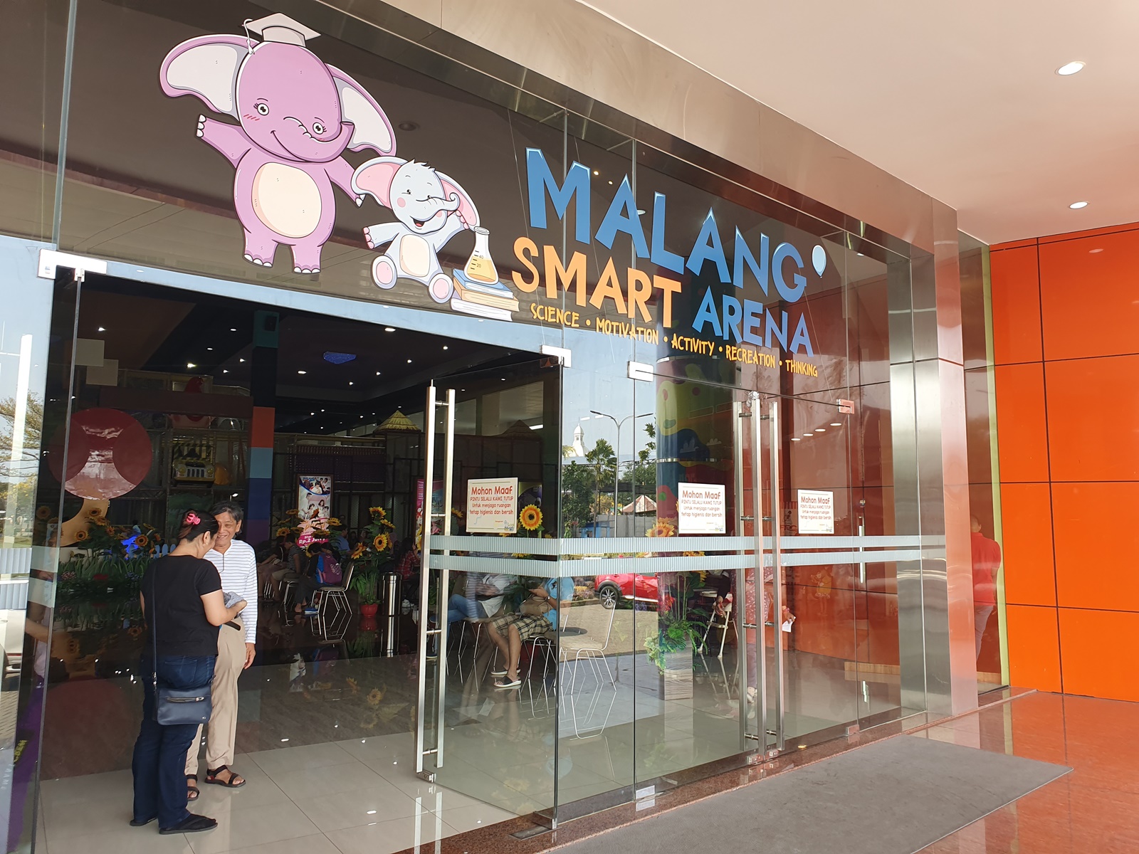 Malang Smart Arena berada di dalam kawasan Komplek Graha Kencana Raya, Malang