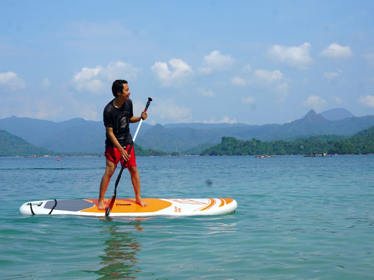 Pantai Mutiara Trenggalek Tiket Masuk Dan Aktivitas