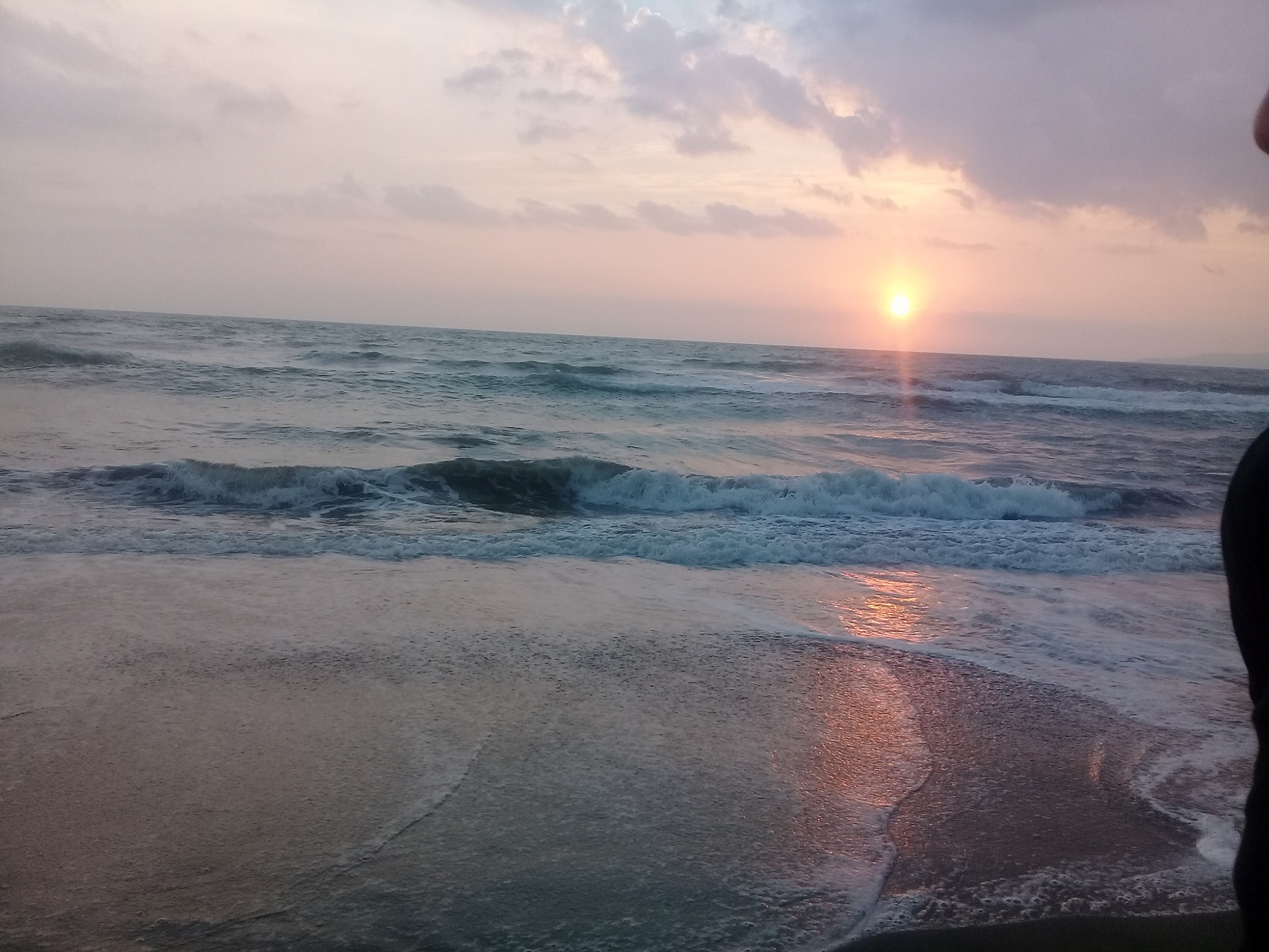 Matahari Terbenam di Pantai Citepus