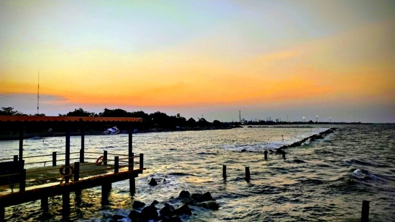 PANTAI TIRTAMAYA Tiket dan Aktivitas September 2023