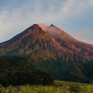 kegagahan Gunung Merapi dari sisi selatan