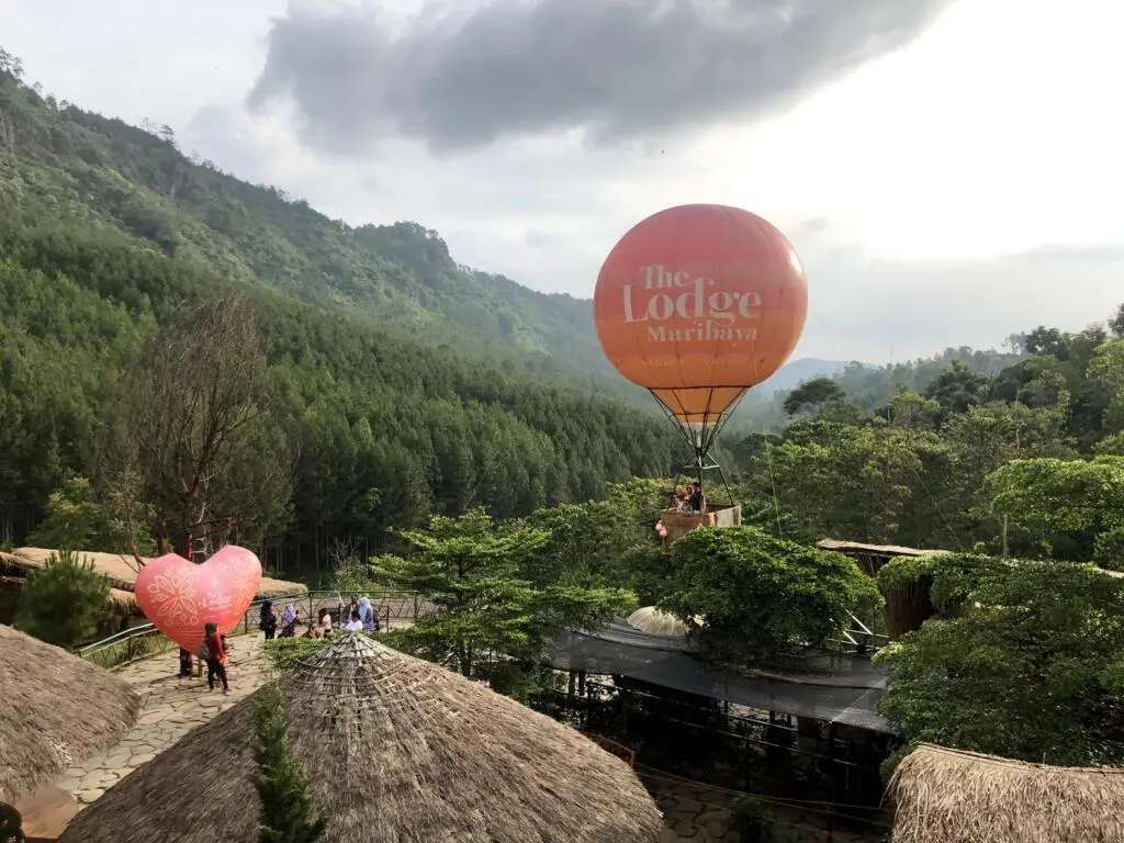The Lodge Maribaya tempat wisata di Bandung yang menawarkan udara sejuk pegunungan