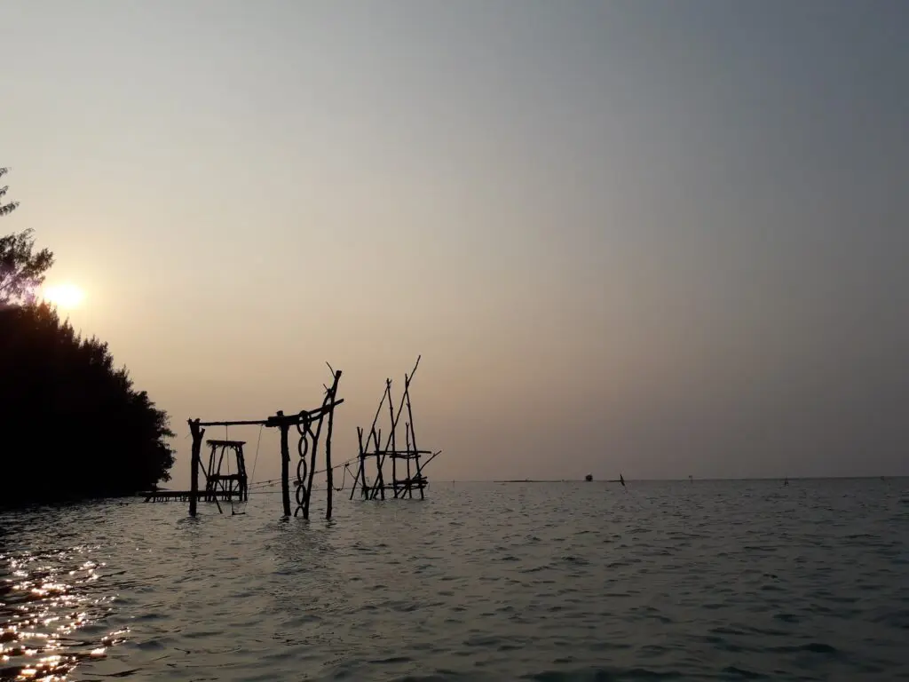 Menyongsong sore di Pantai Saung Cemara Kasih pulau tidung