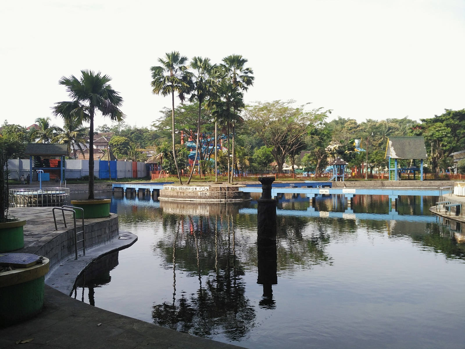 Salah satu kolam di Taman Wisata Wendit