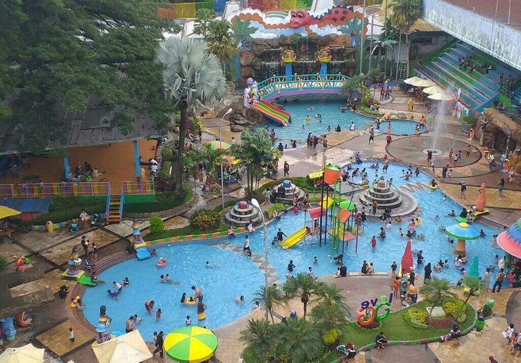 Sengkaling Waterpark tempat wisata di Malang dengan berbagai wahana air