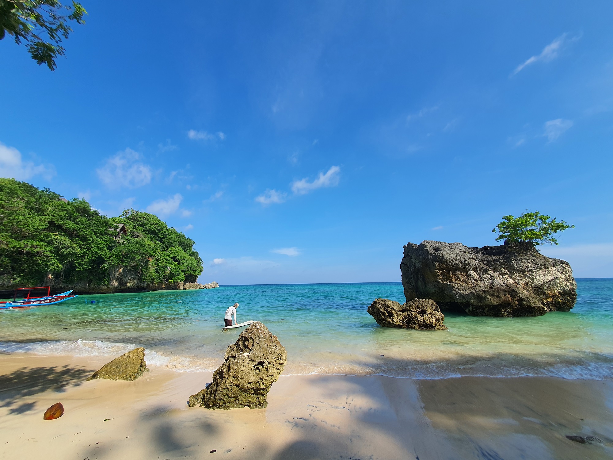 Batu Karang di Pantai Padang Padang