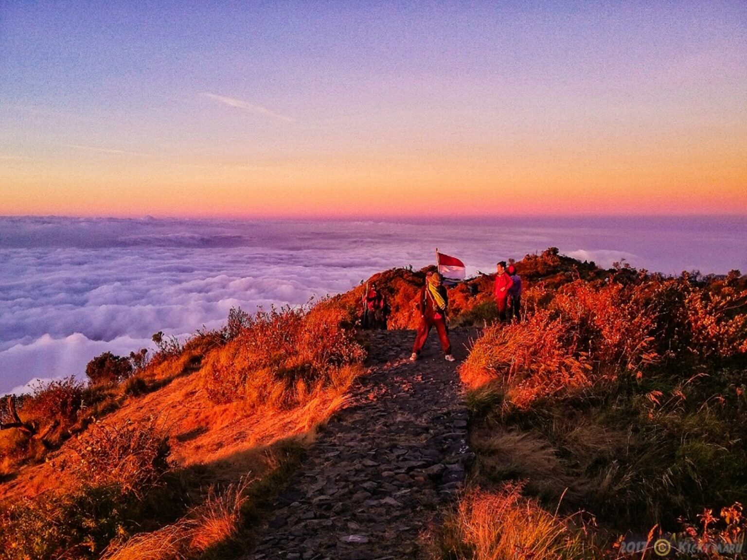 GUNUNG LAWU Tiket & 5 Jalur Pendakian - September 2024