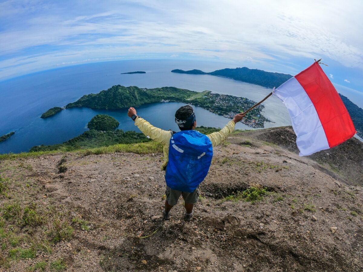 BANDA NEIRA Pesona Sejarah & Laut Spektakuler Mar 2026