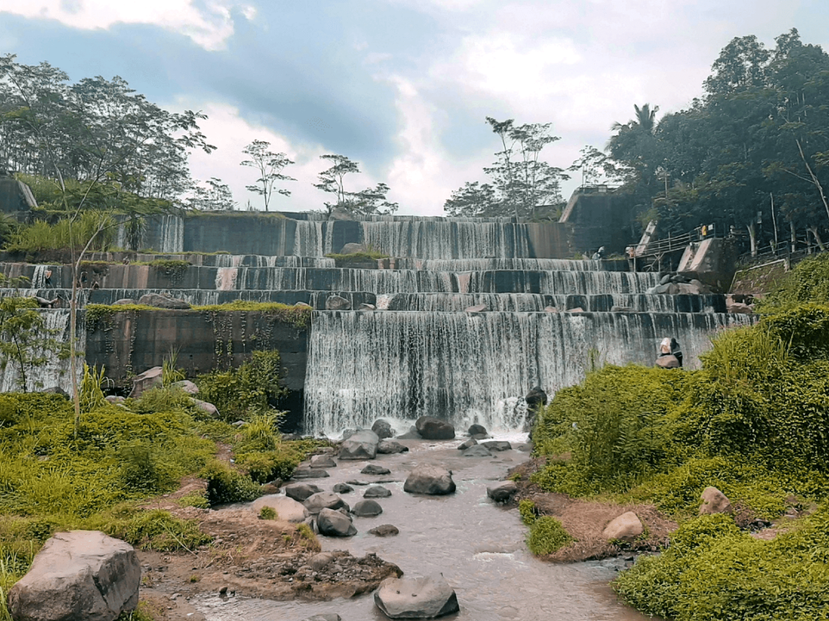 air terjun bertingkat