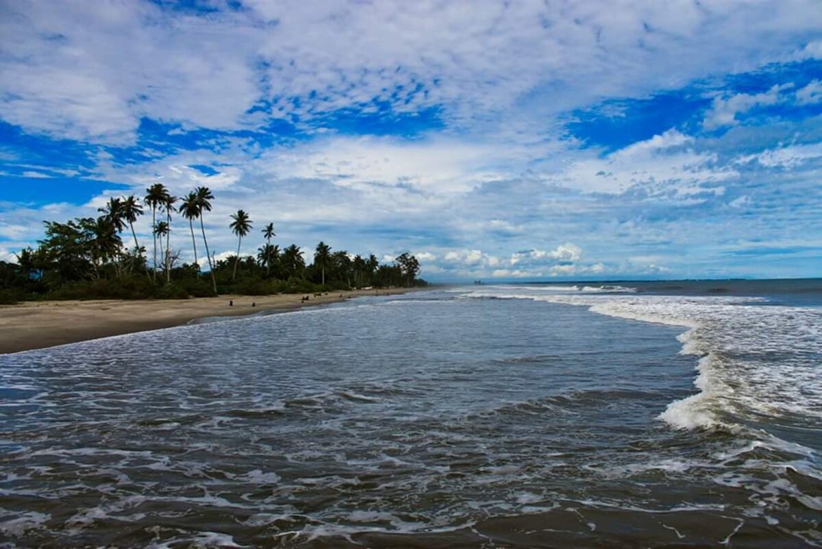 Pantai Pasia Tiku