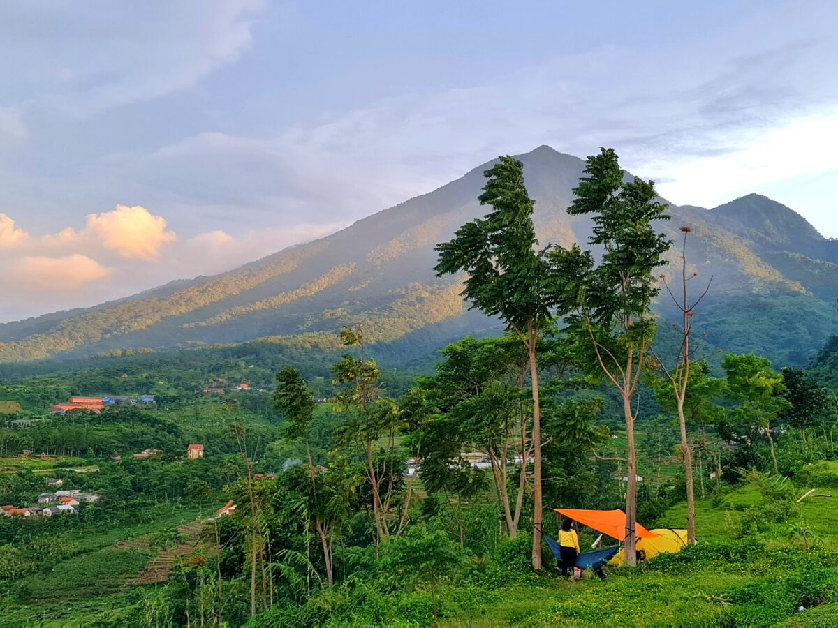 Hijaunya kawasan pegunungan gunung bunder bogor