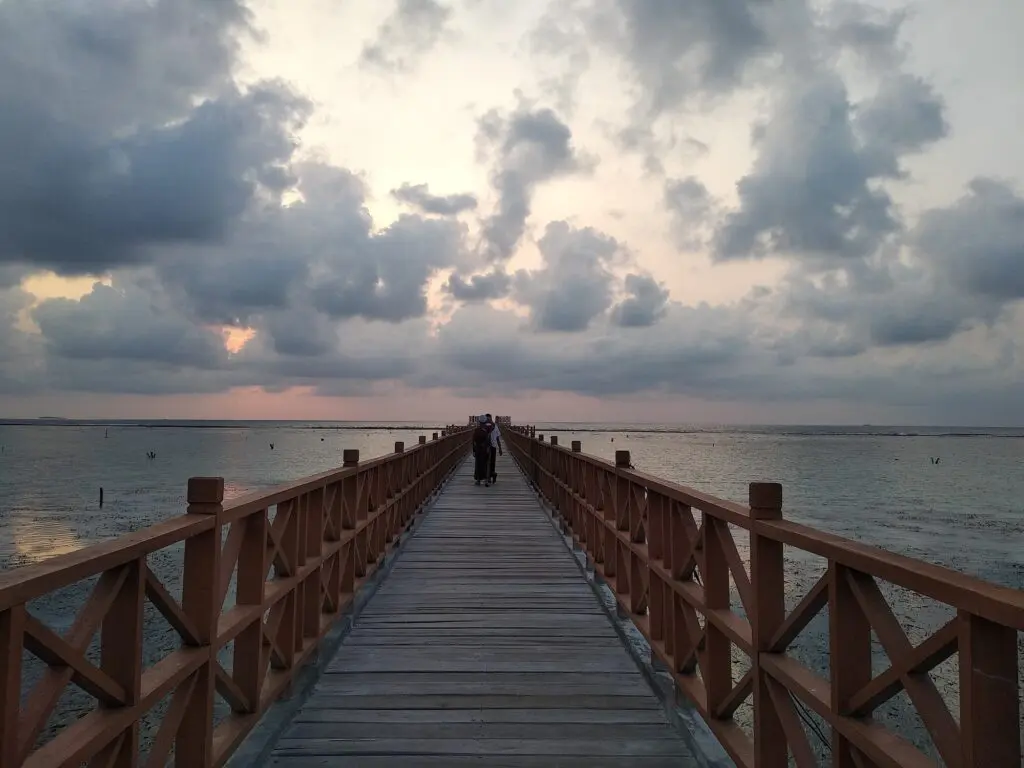 Menikmati Senja di Pulau Pramuka