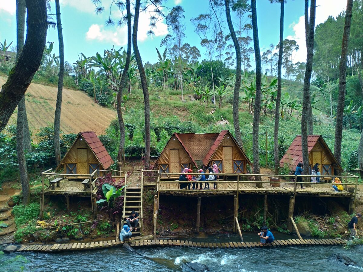 Penginapan Wisata Kampung Singkur