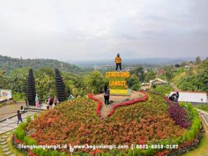Pemandangan Spot Foto Di Lengkung Langit Bandar Lampung