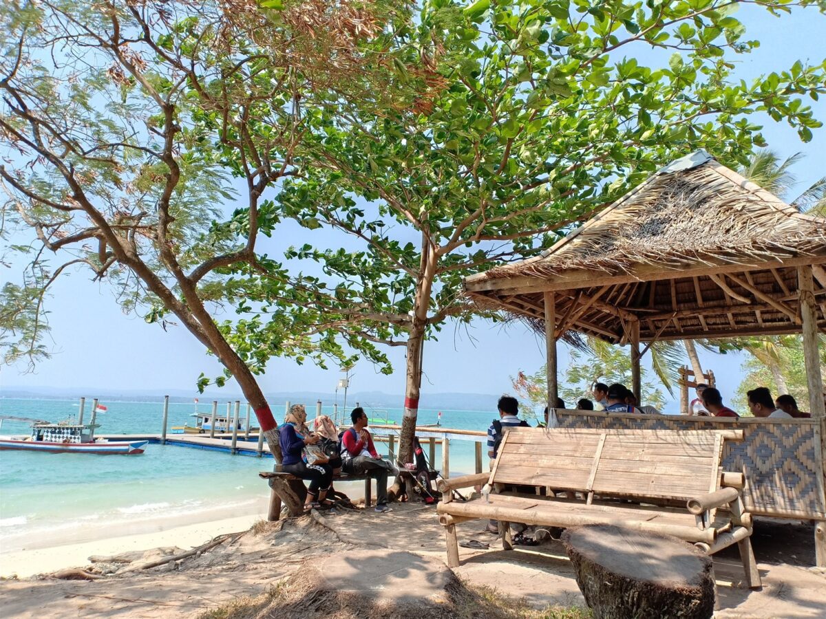 Kebersamaan di Pulau Liwungan