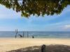 Suasana siang di pantai Pulau Bidadari