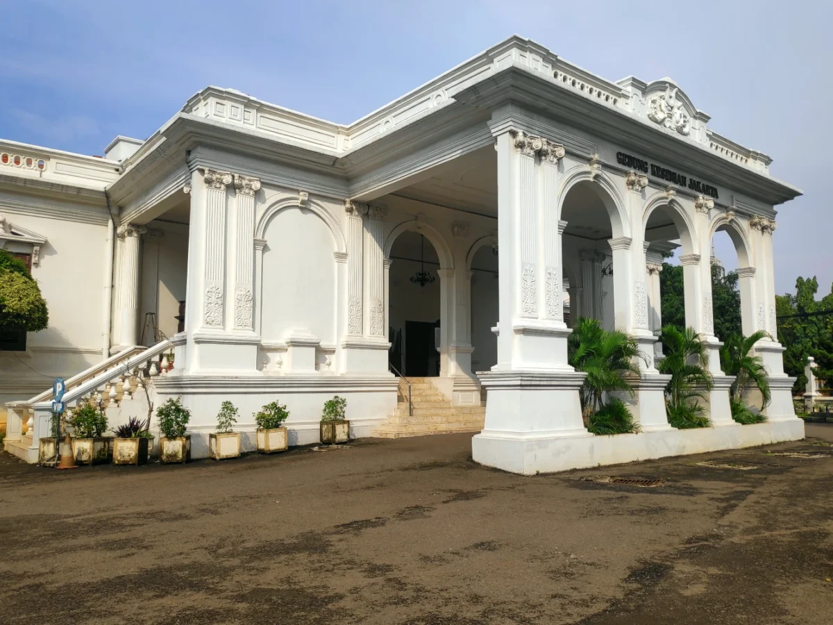 Bagunan Gedung Kesenian Jakarta