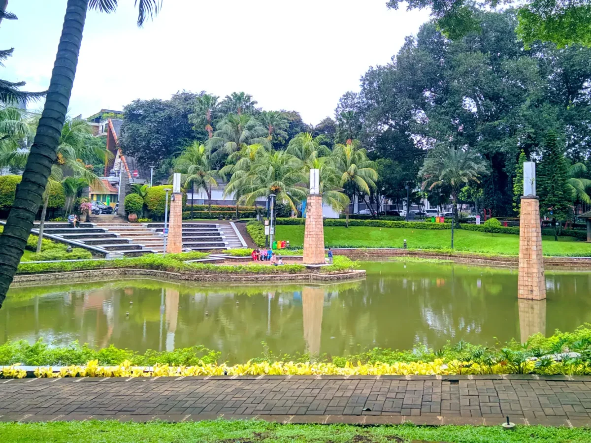 Hijaunya tanaman di Taman Barito