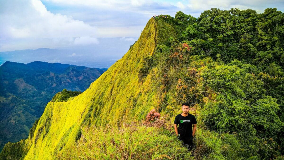 pemandangan alam dari puncak Gunung Muria